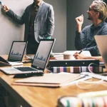 کوچینگ در تهران؛ راهی حرفه‌ای برای رشد شخصی و شغلی